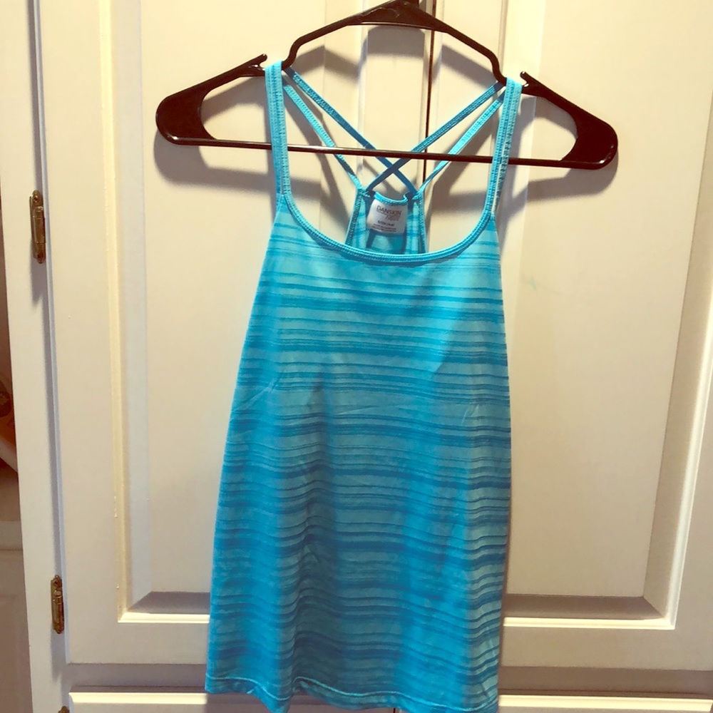 Super cute active tank top!